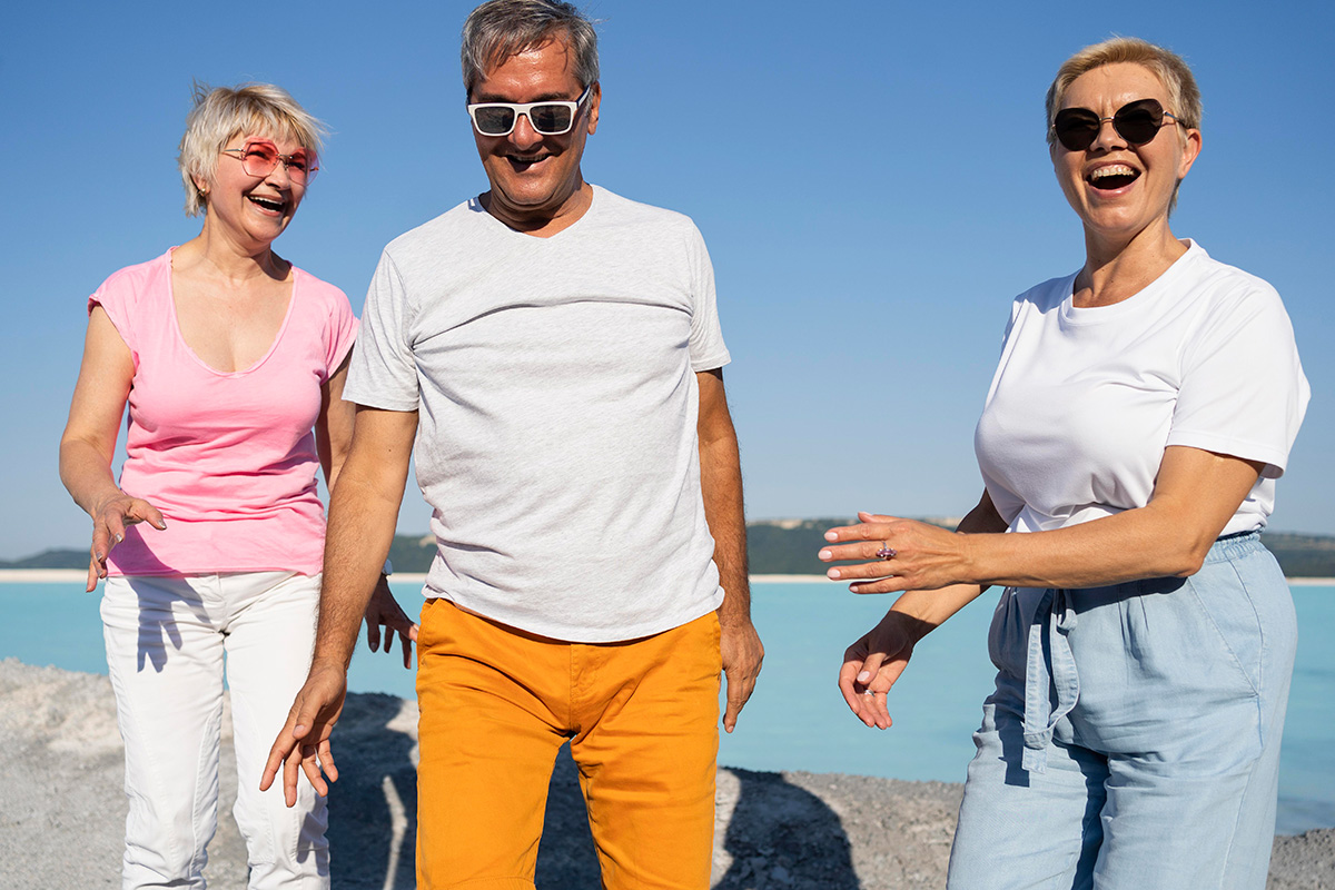 medium shot women man having fun